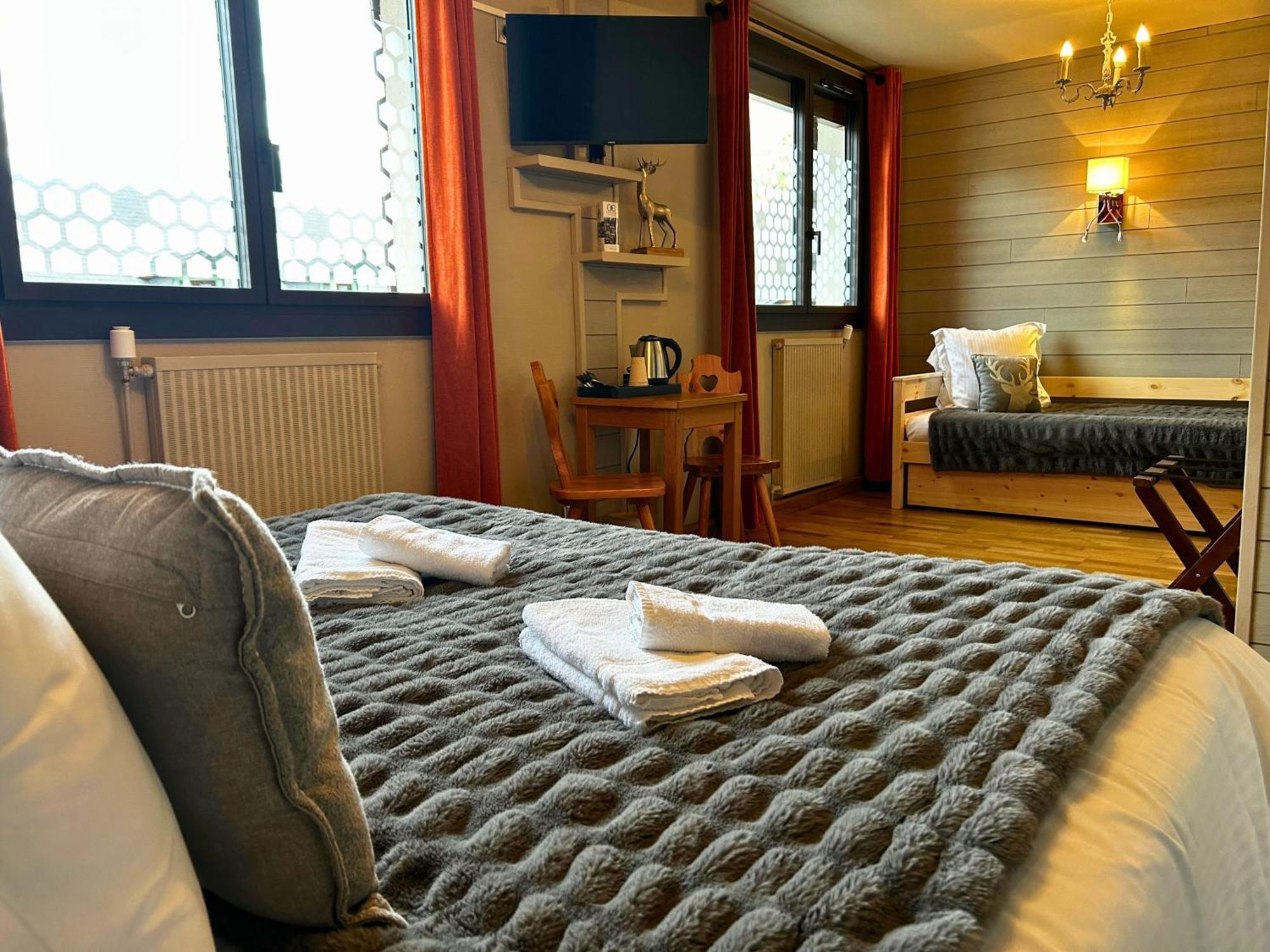 Hotel La Rencluse Saint-Mamet Eksteriør bilde
